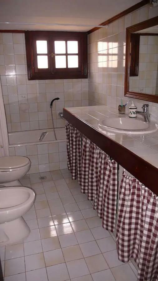 Ample Modern Country Home Неа Епидаврос Екстериор снимка